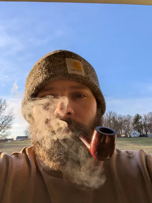 A little Christmas blend out of my Peterson this morning