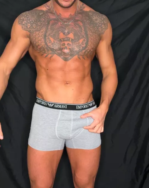 Alphas like me deserve to be worshipped. 