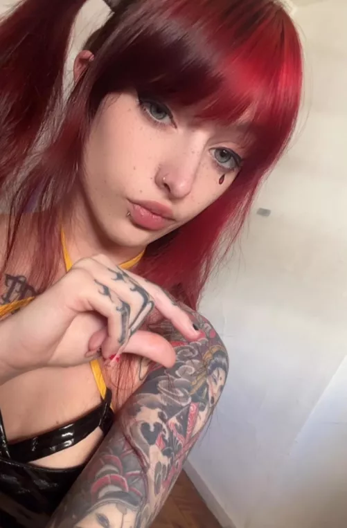 Are u smaller than my hand sign? Humiliate yourself