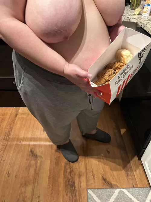 Cum satisfy both our appetites darlin 😉🥵🤤