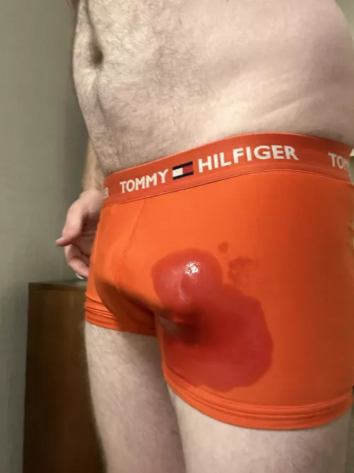 Full load in my orange Tommys. 