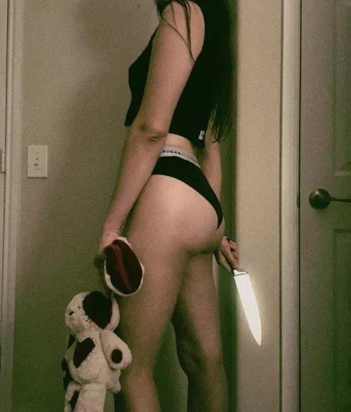 I tend to embody the Yandere. Come here and let me carve it into your mind 🔪