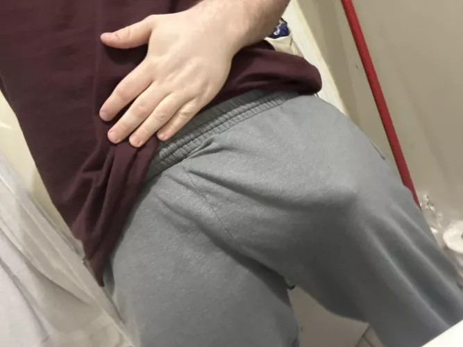 It’s sweatpants season