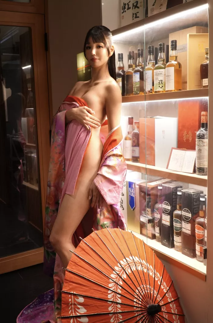 Japanese girls are the best right :-)