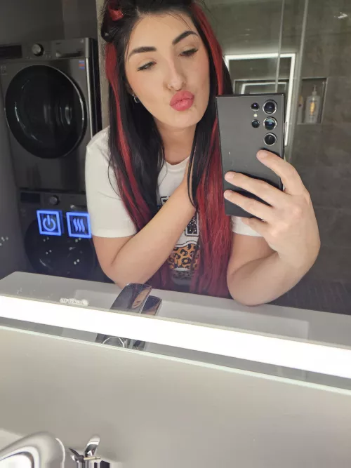 Plain and simple hands as a Nurse