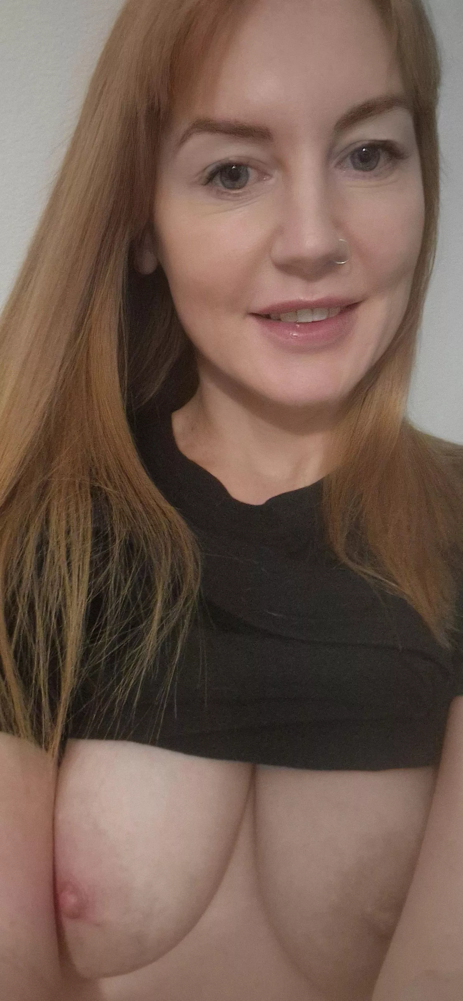 Redhead milf wanting to be your fantasy [NEIGHBORHOODMILF]