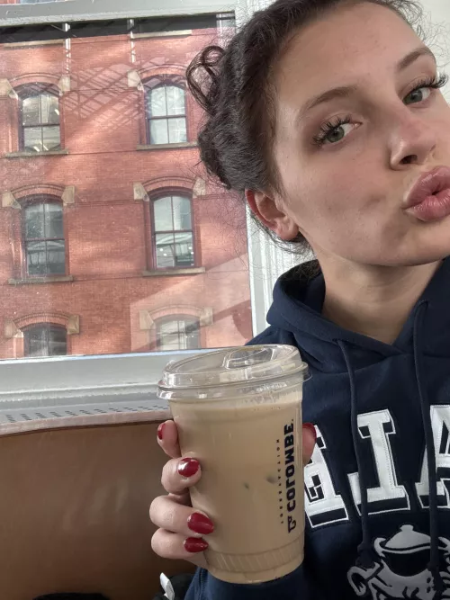 Sick of all the bots and agencies? I'm a real American college girl! Full face, nude, and much more😻