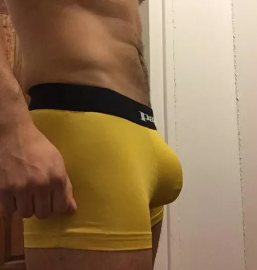 Straight curious looking for a JO buddy 