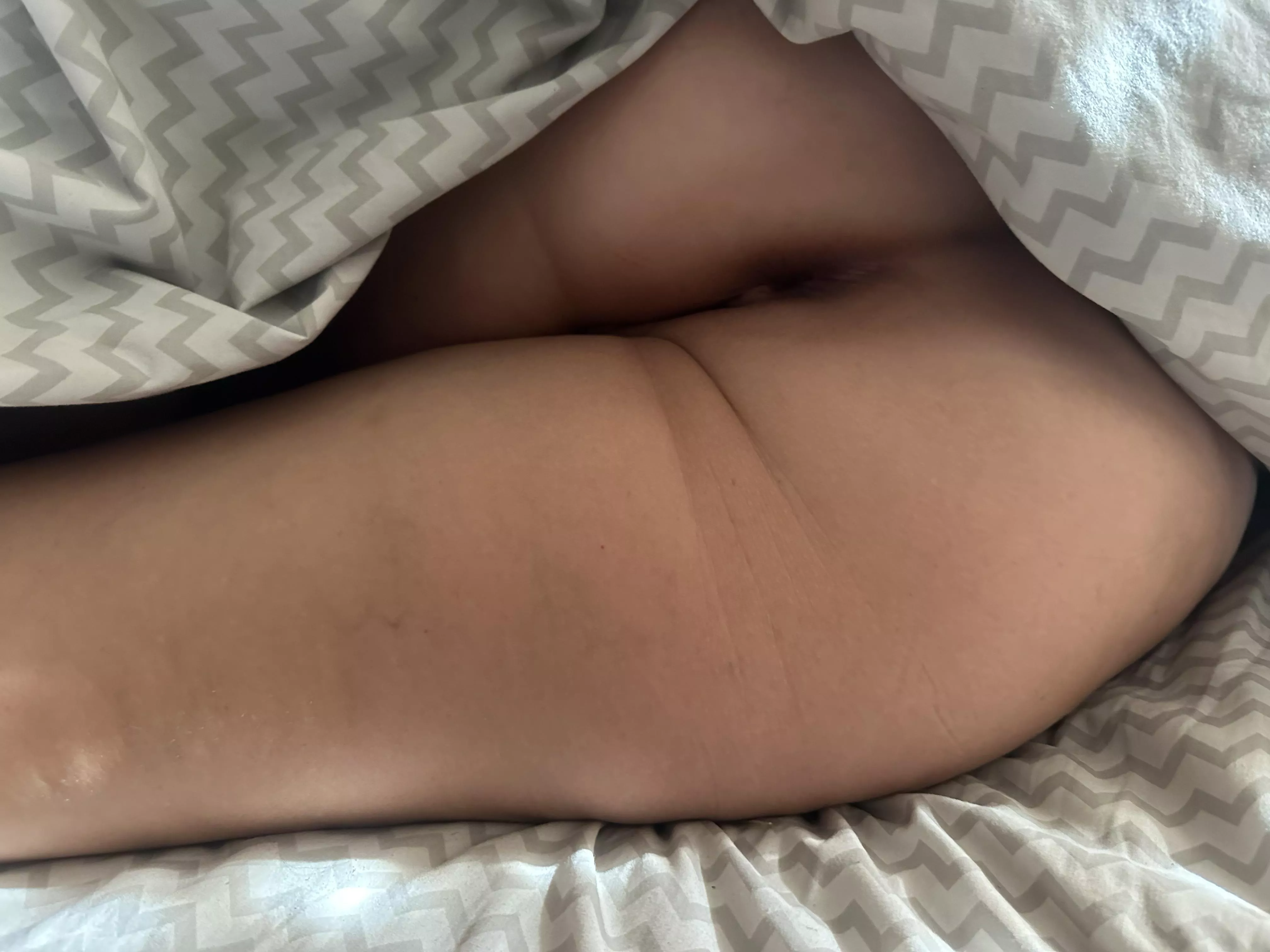 Wanna stay in bed with me today