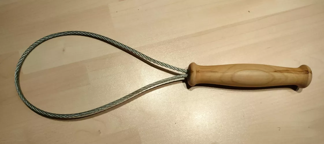 With this toy i can teach you a wonderful german word.