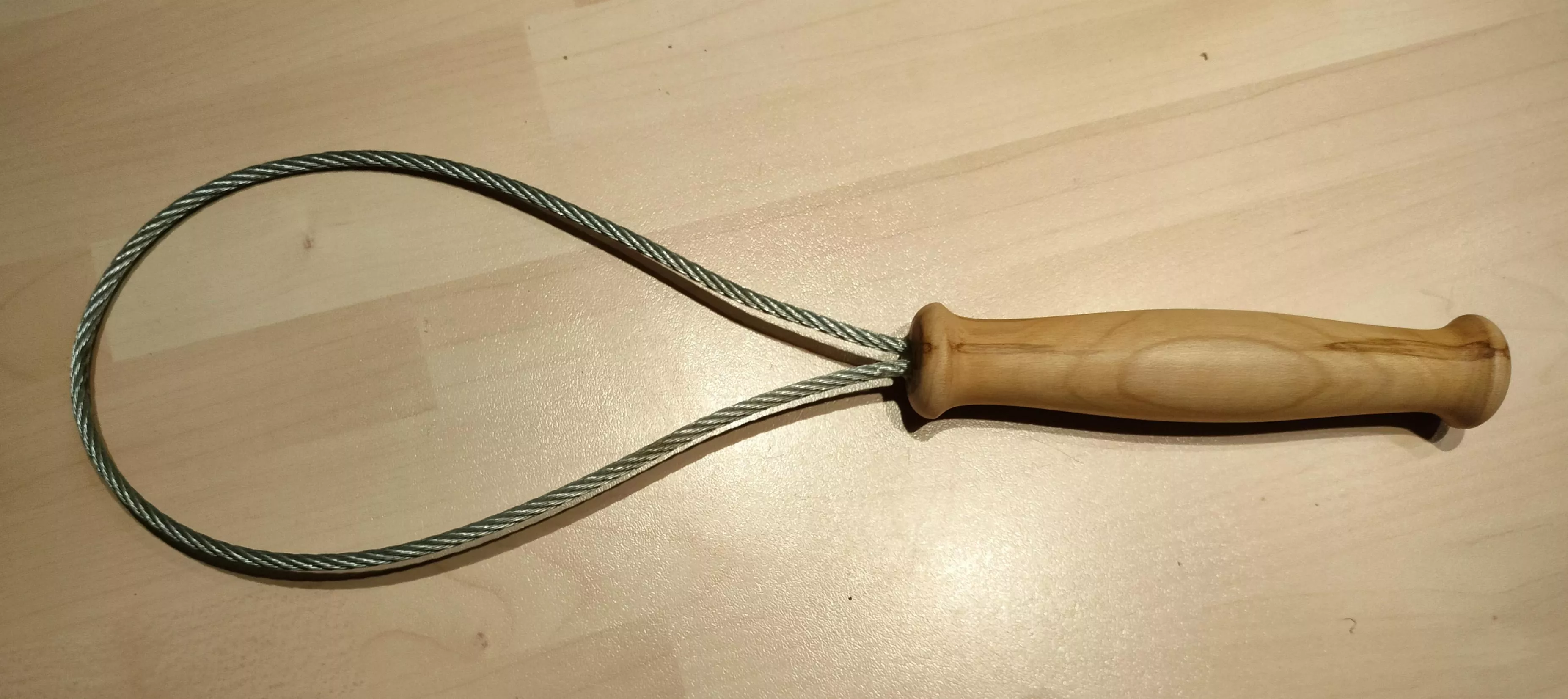 With this toy i can teach you a wonderful german word.