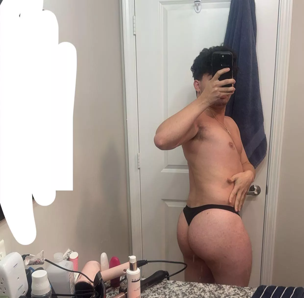 20 yr hair-ish sissy/fag looking to be degraded hopefullyyy. Snap:jmarkus202