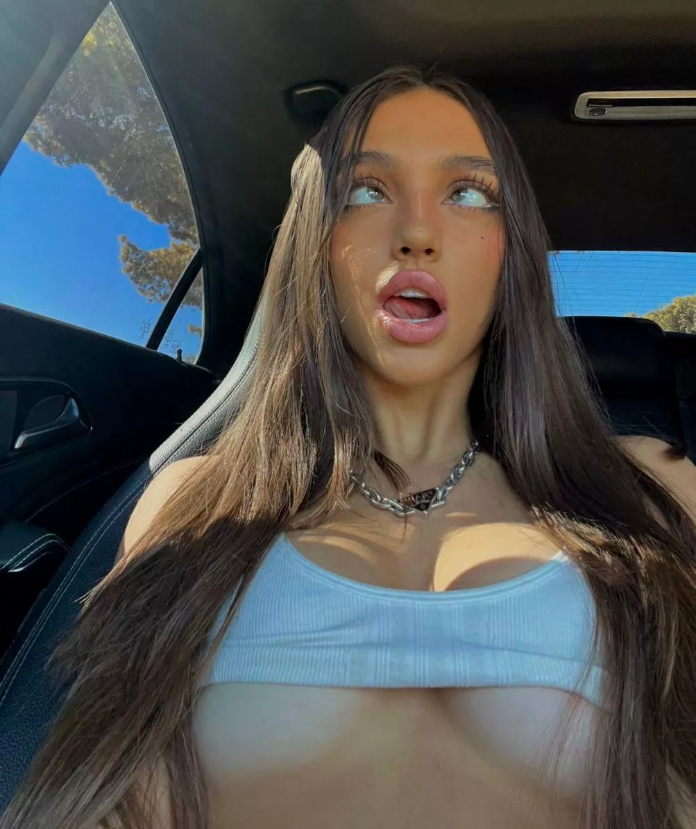 21 [F4M] Seeking fun connections today! Snpchat: ellidms