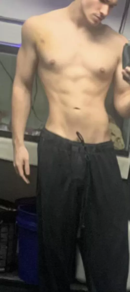 (21) I’d love some company tonight (: 