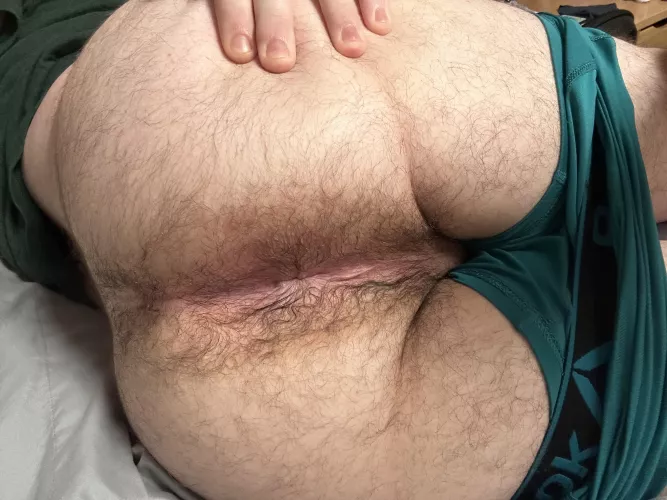 21 sub bottom and still a virgin because I can't find anyone near me who likes a hairy hole