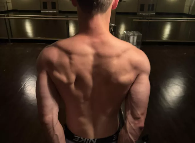 23 [M4F] Any girls into giving footjobs? University Park