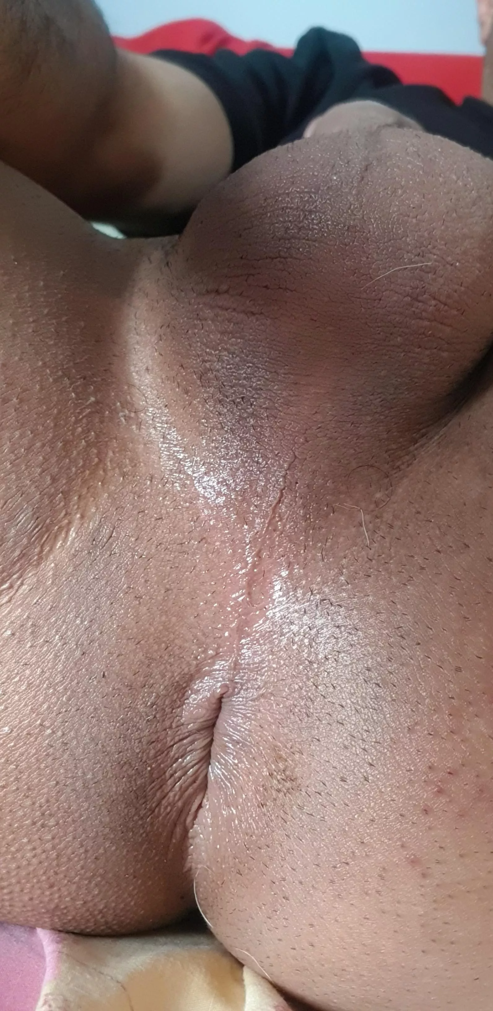 [25] Anyone willing to taste my hole? 