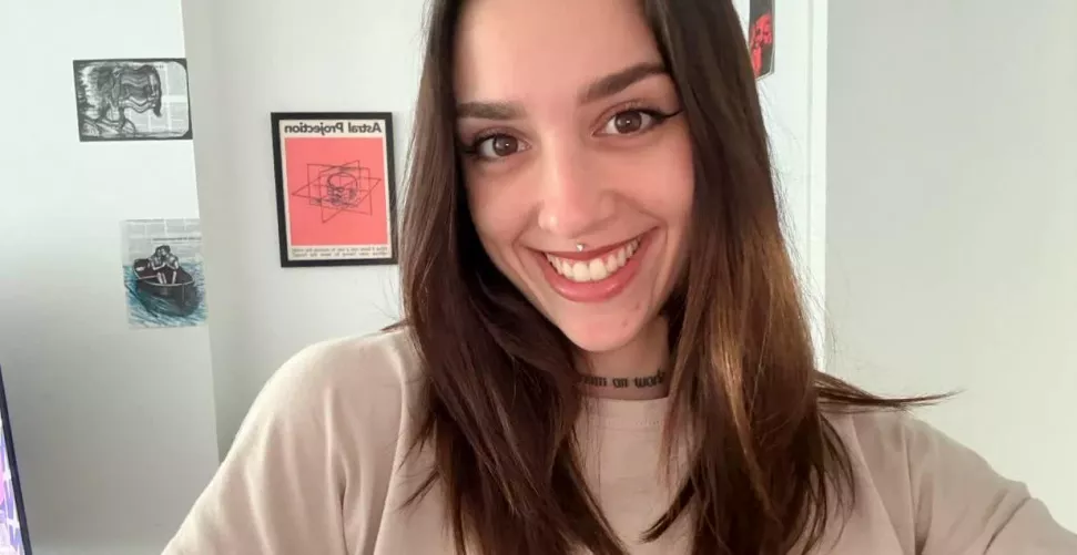 26F Hot mom looking some naughty fun tonight