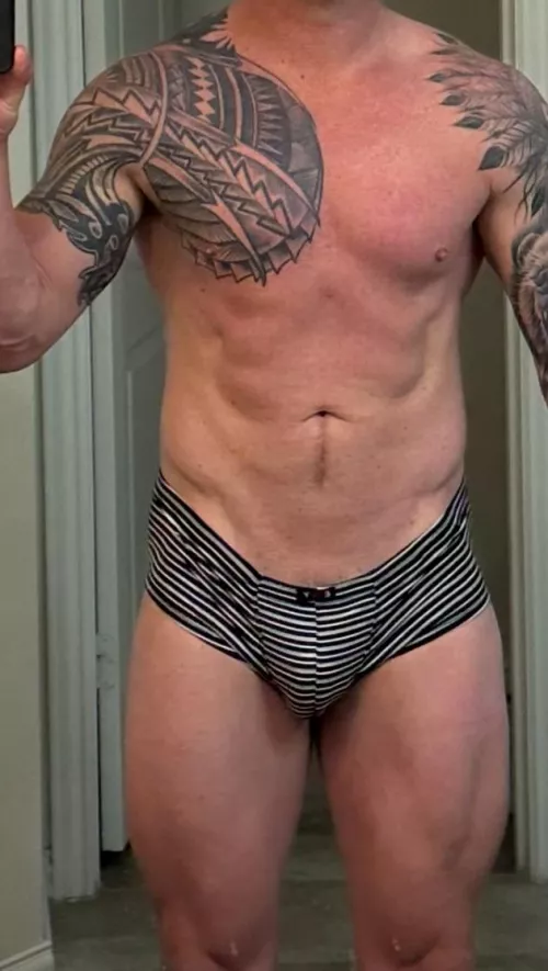 [39] Hubby wants to know if he is still a DILF? 