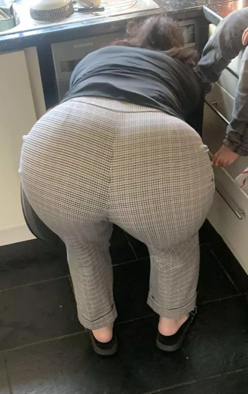 50 Years old with 4 Kids would you be embarrassed to tell your friends that u had sex with me