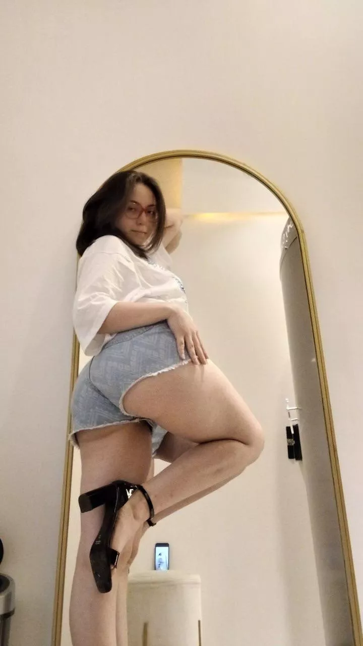 Acting bad so I get spanked 😏