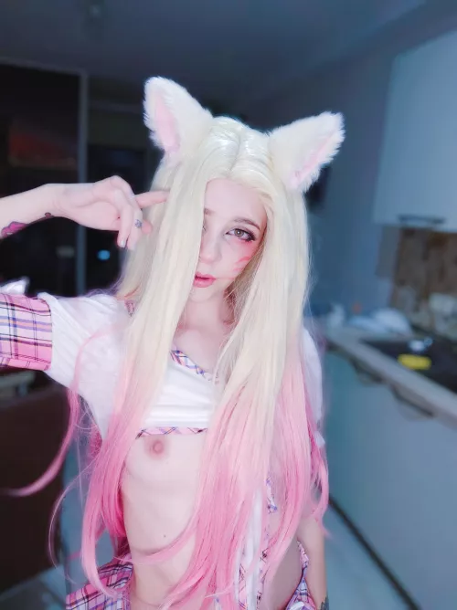Ahri from LoL by LoliDream