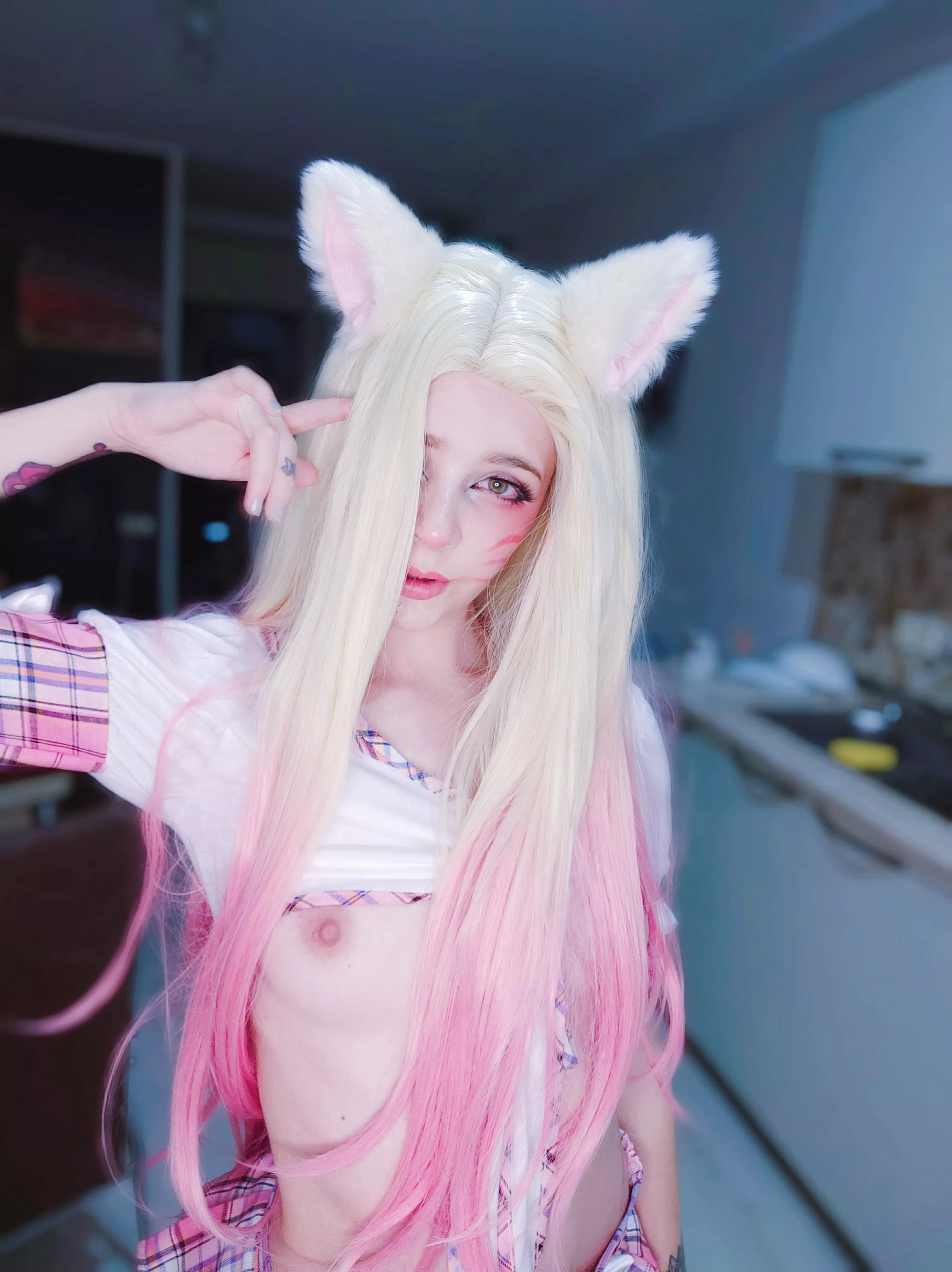 Ahri from LoL by LoliDream