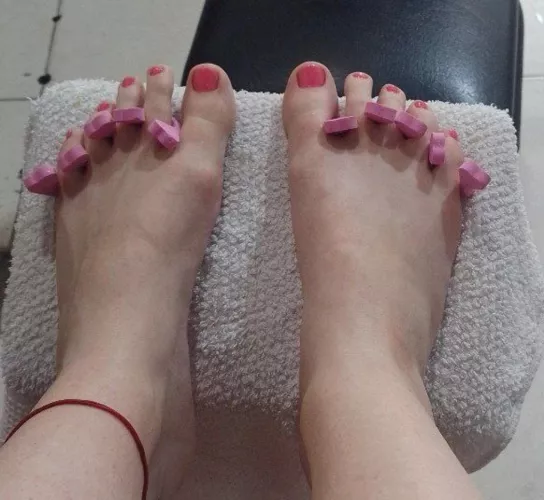 At the beauty salon, do you like the color I chose?