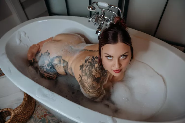 Bath and bubbles 🫧 