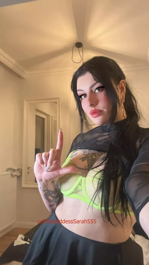 Come be my friend I have a strapon 