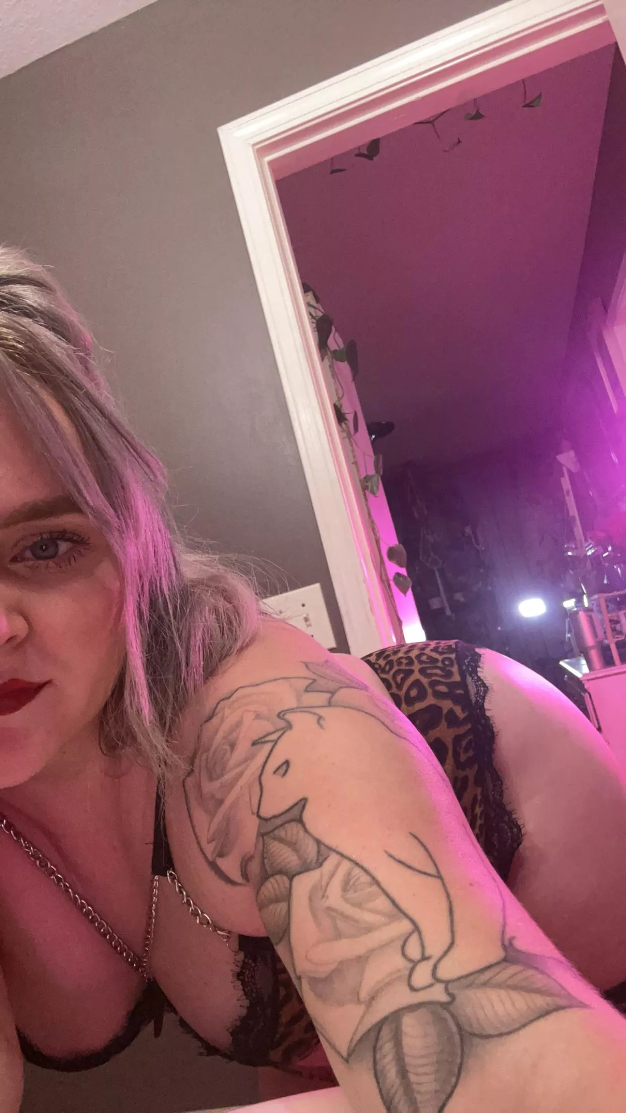 Come bend me over this counter 