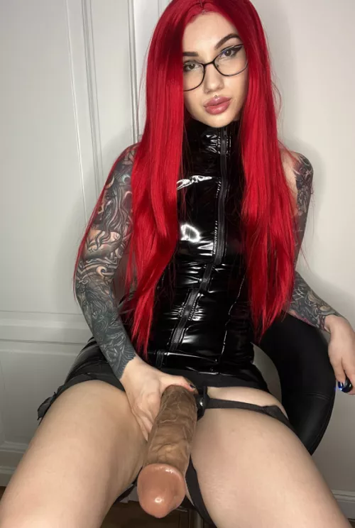 Convince me to turn around and introduce you to my strapon using only 3 words