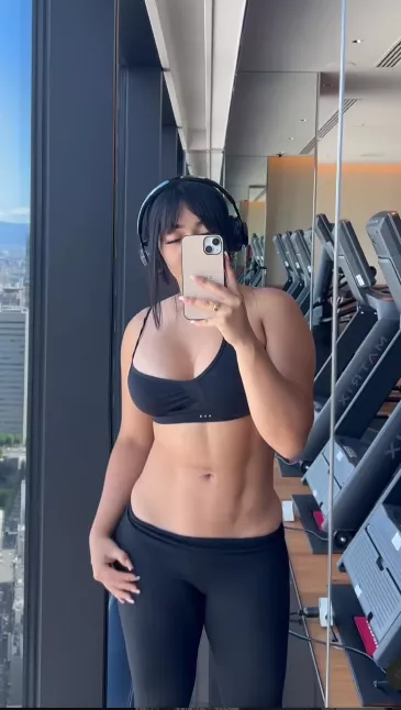 Core workout time at the gym!