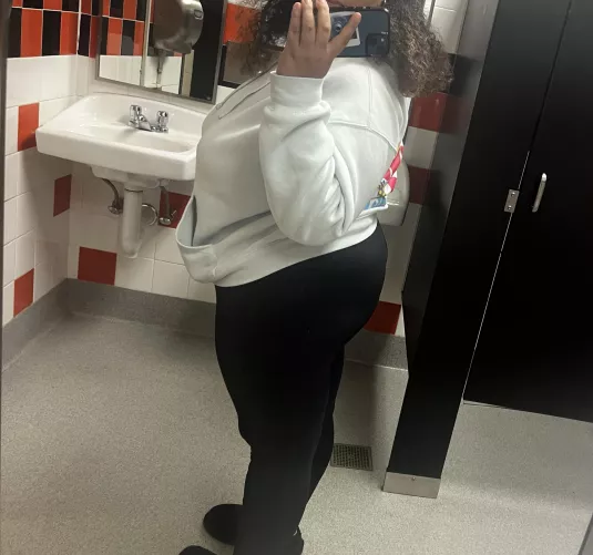 Daddy made me go to school without panties and edge myself till I couldn’t function 