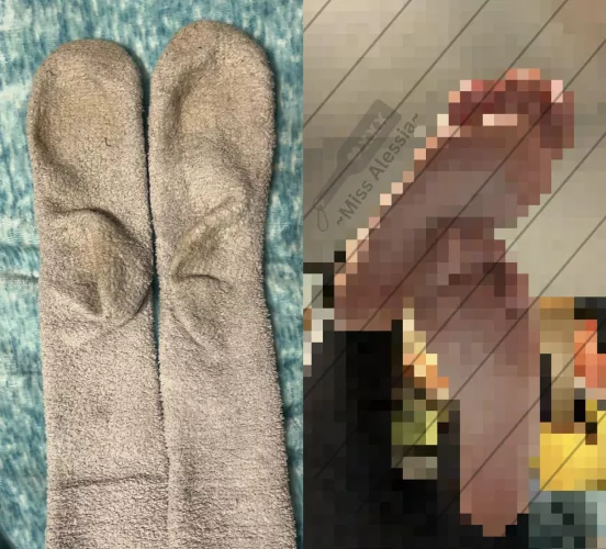 Dirty socks or Censored Feet? 🤍