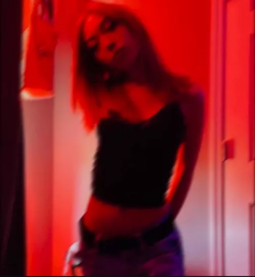 DMs open I’m high and horny 