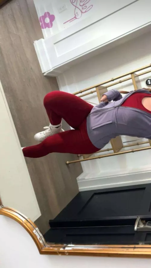 Do you like 18yo teases 🤪