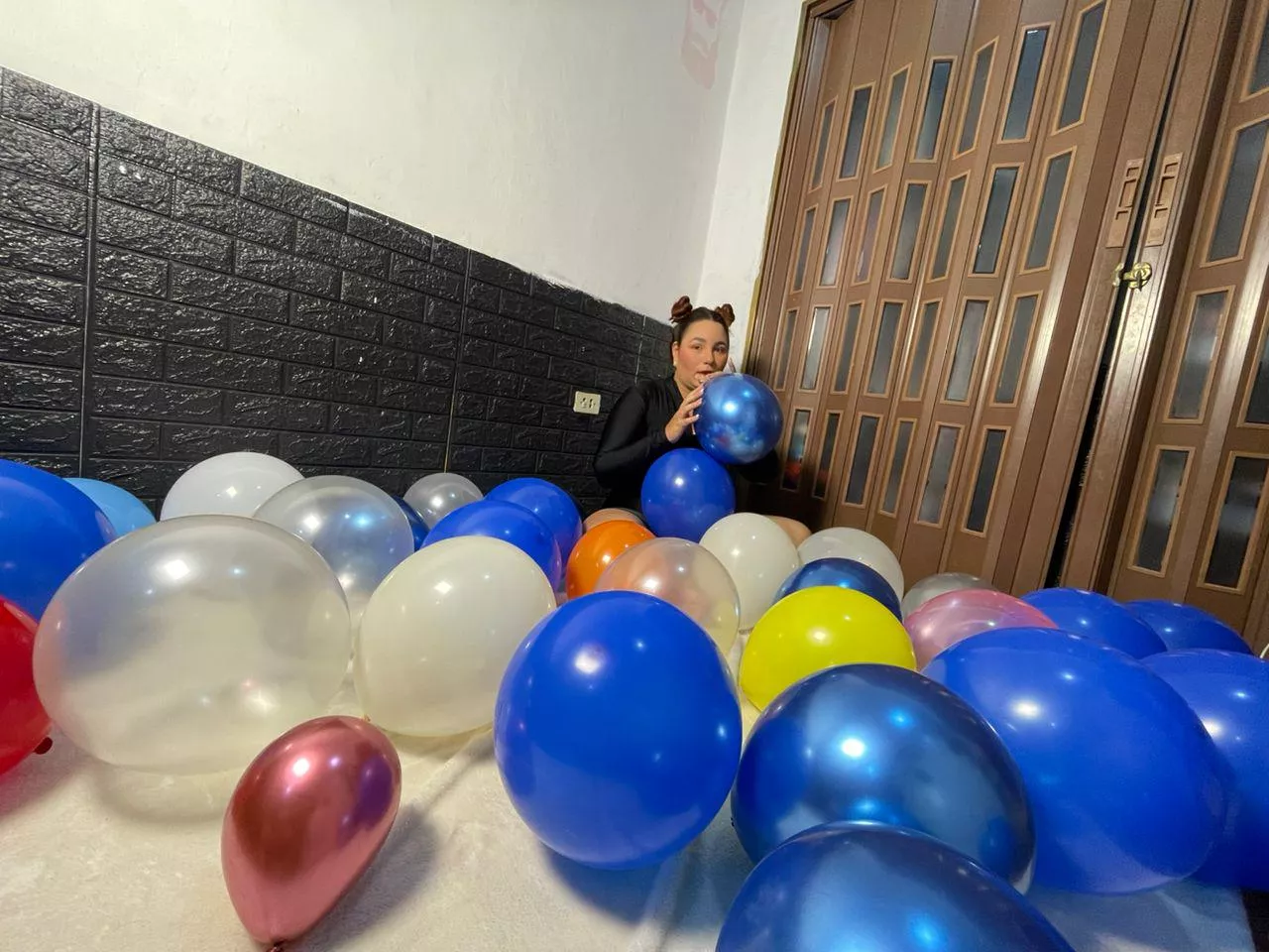 Do you want to see this massive pop video? Write me a private message 