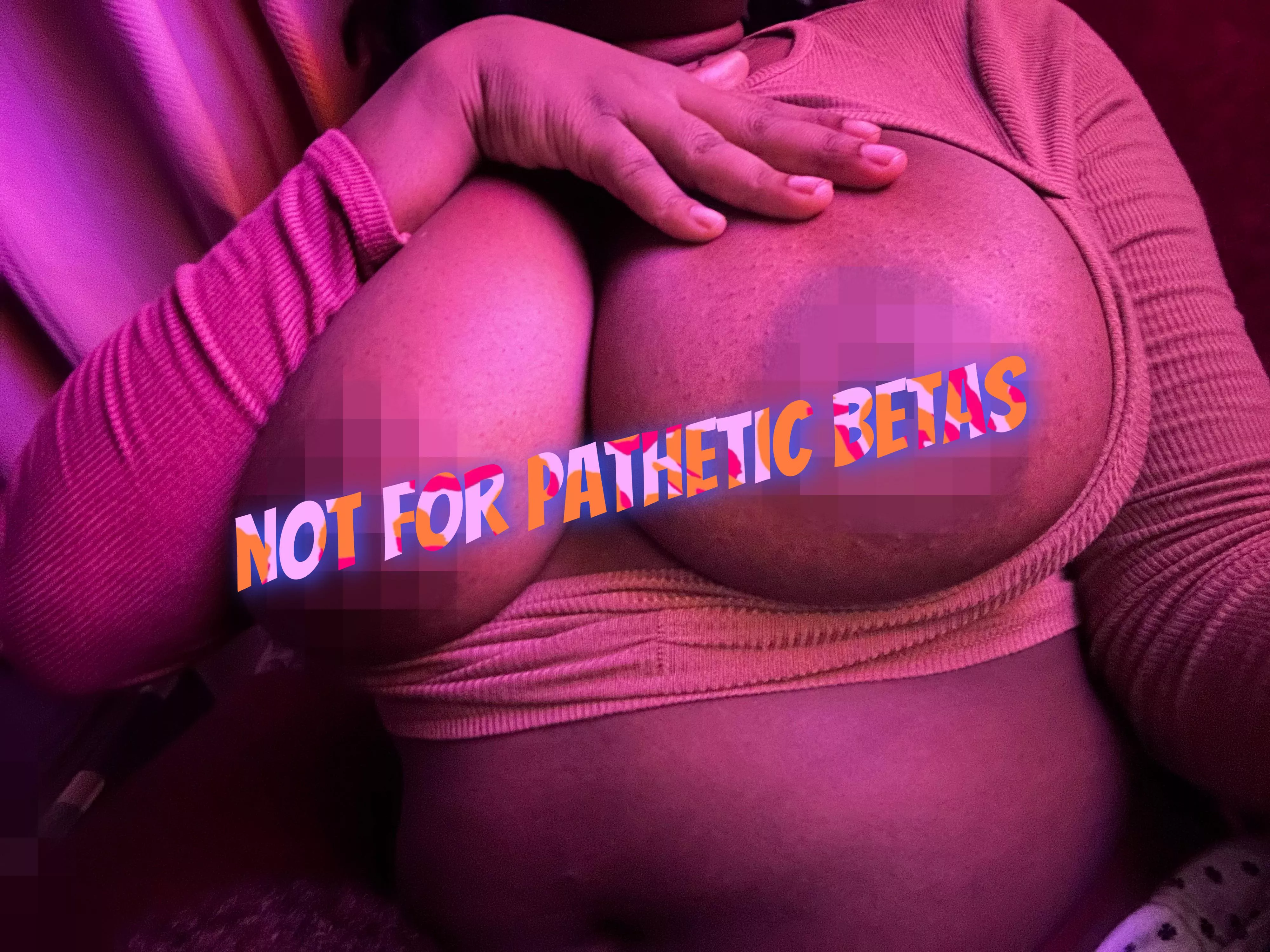 Does this trigger mommy’s beta boys😈