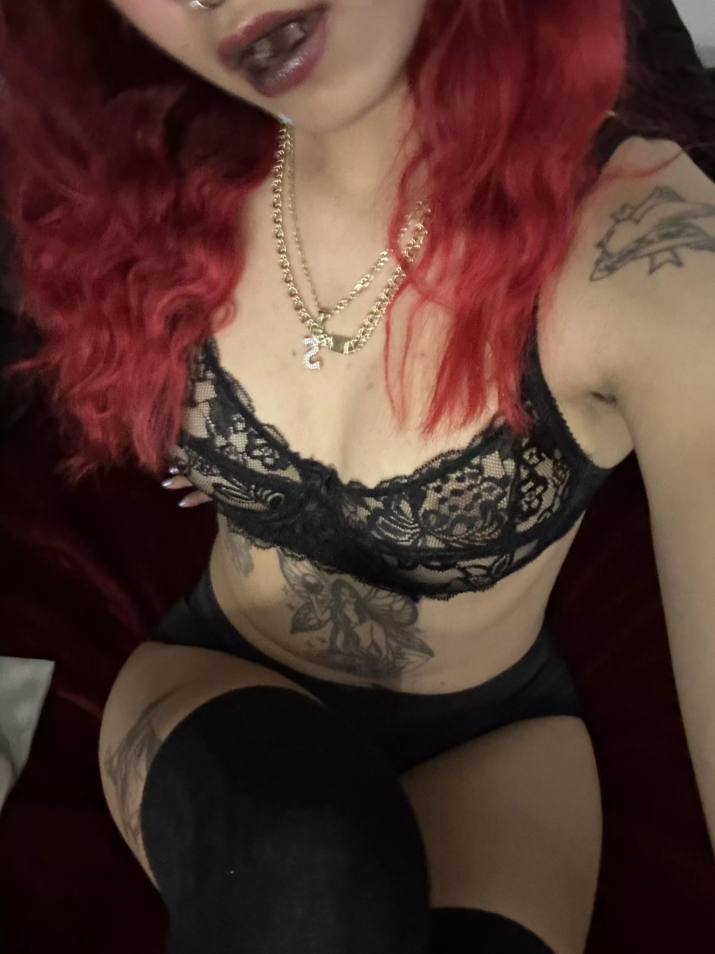 everytime you compliment me i take off a piece of clothing 