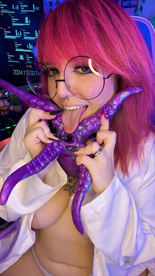 Fuck this toy for me, I’ll lube you up