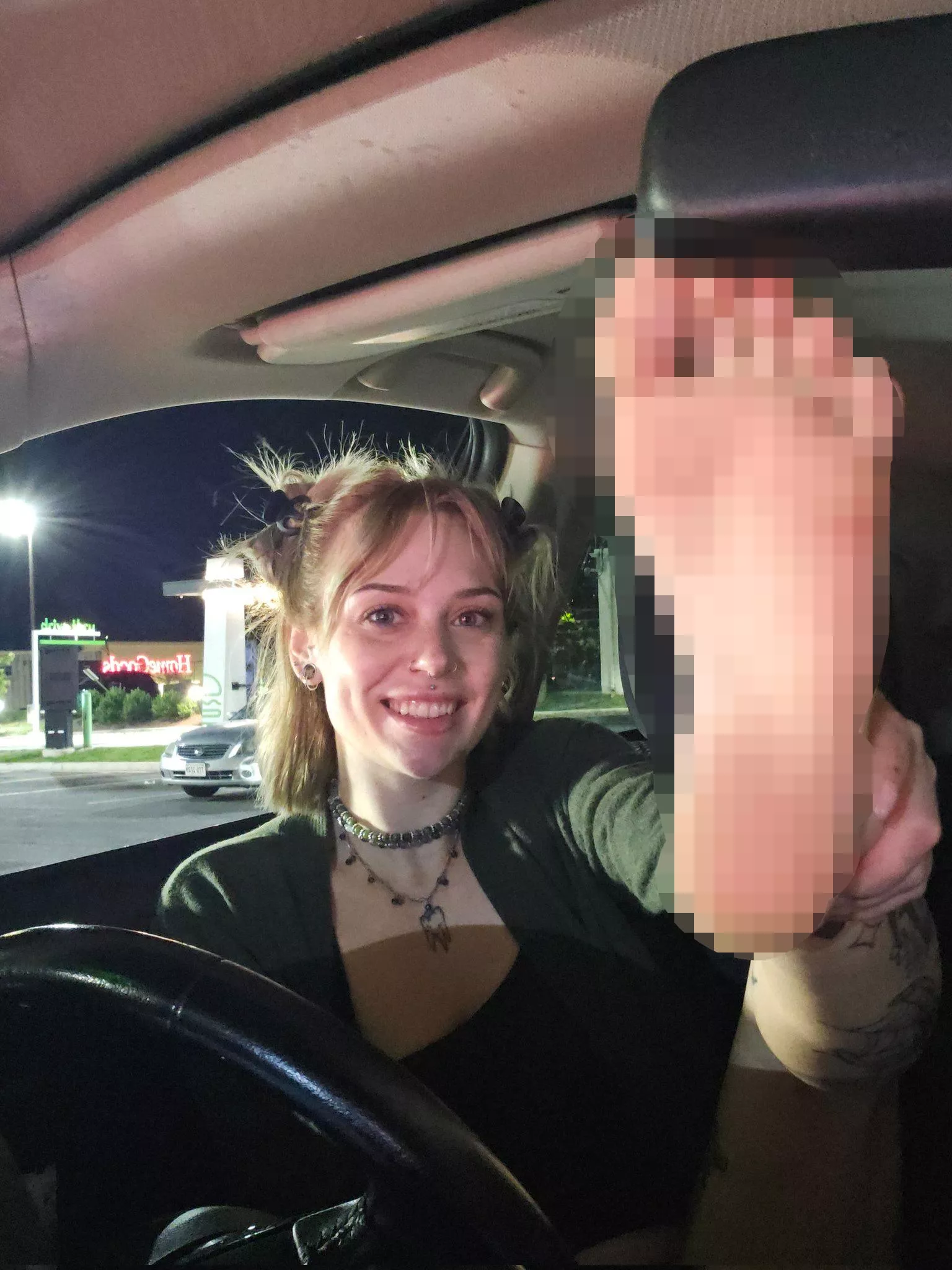 Gonna go see Wicked while you simp over my feet 