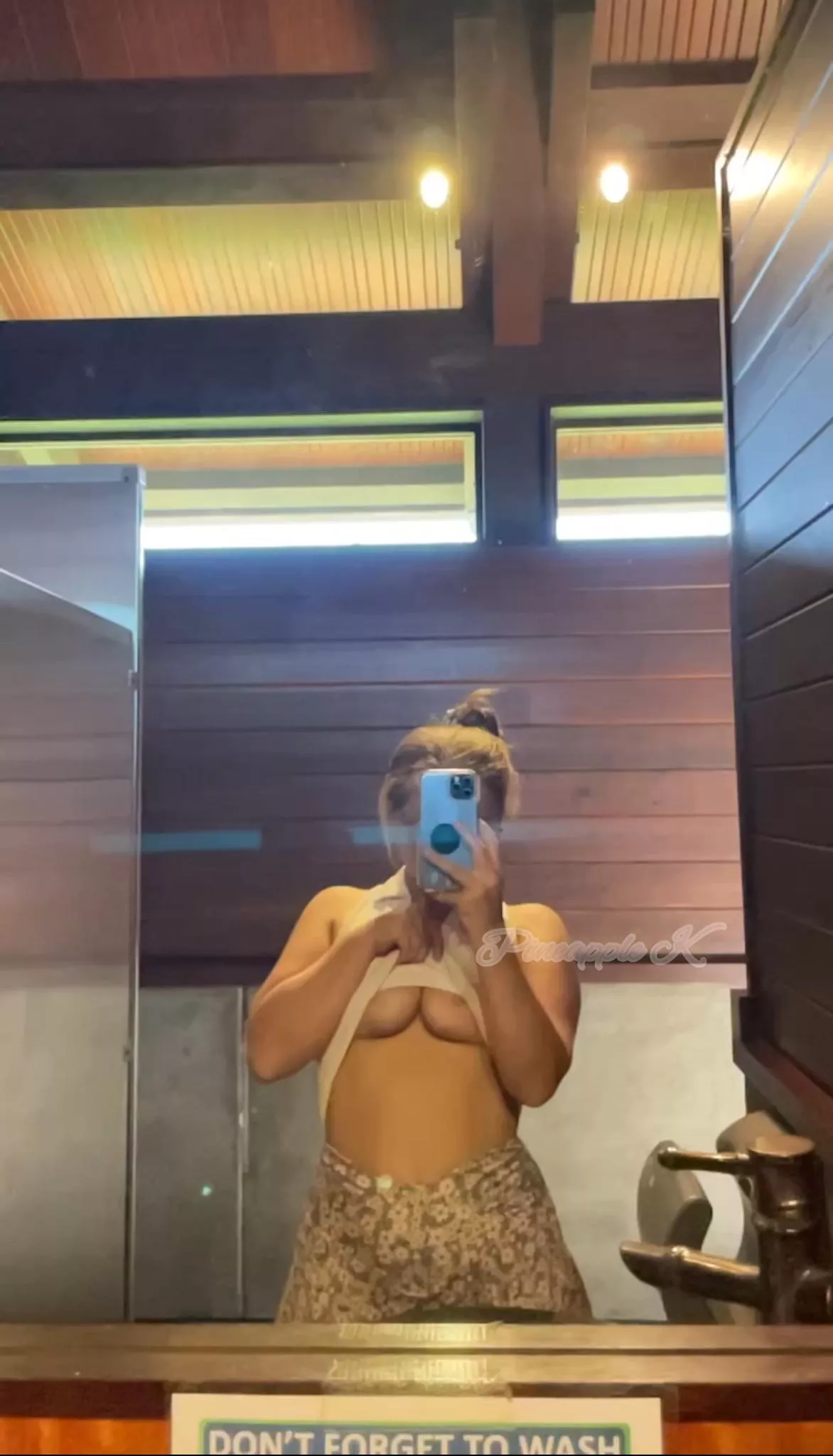 Had to come to the bathroom to clean up all the cum before the 18th hole.