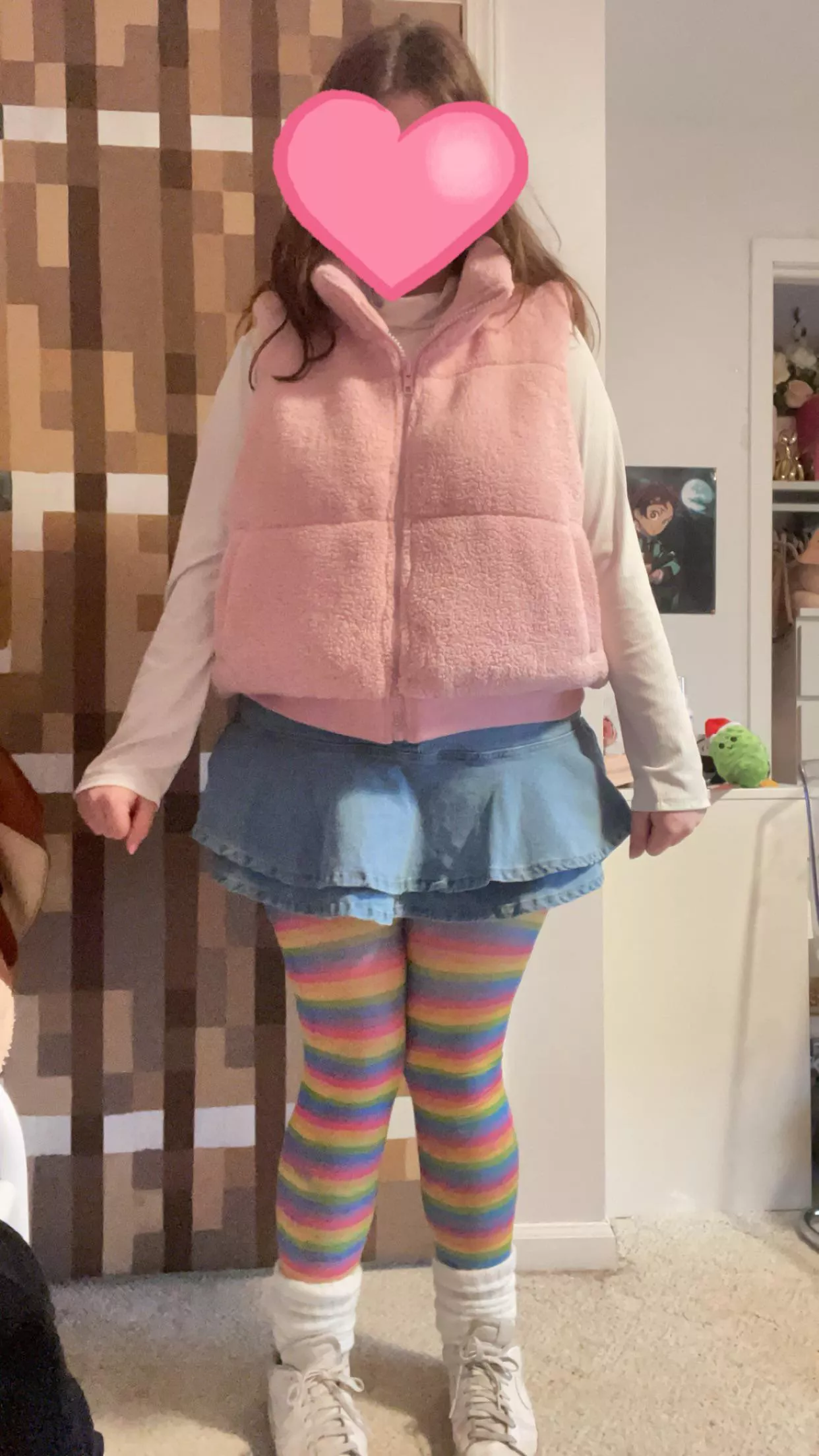 heeeelllppp! does my outfit look dumb 