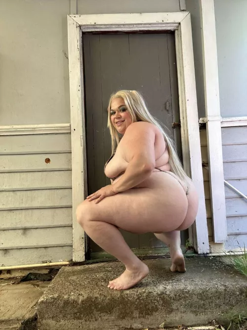 Hey sweetie I got new swimwear 