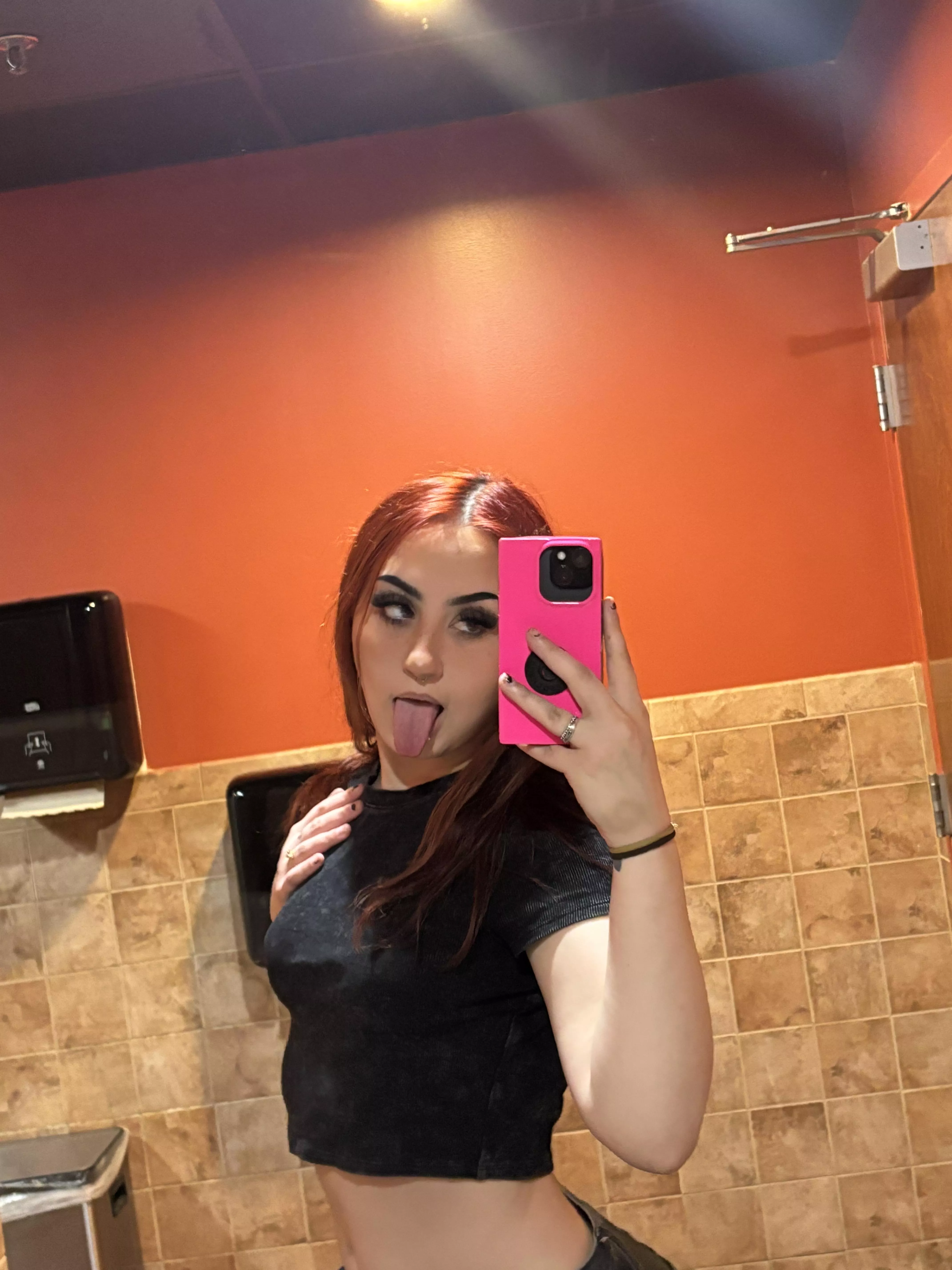 Hi I'm Kenzi a fun loving nerd [SEXT] [CAM] [RATE]s and custom [VID]s. Also offering [GFE] Hit me up lets have some fun:) TELEGRAM: KENZIWILD12 OR KENZIWILD WHATSAPP AND PHONE NUMBER: 603-205-9163
