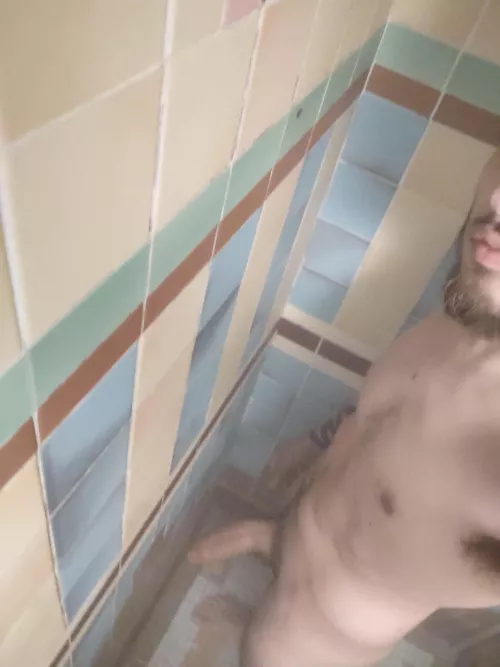  Hung latino looking for MF/F near passaic county