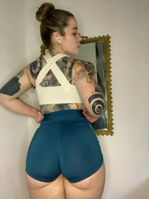 I bet you'll have some naughty experience with me...