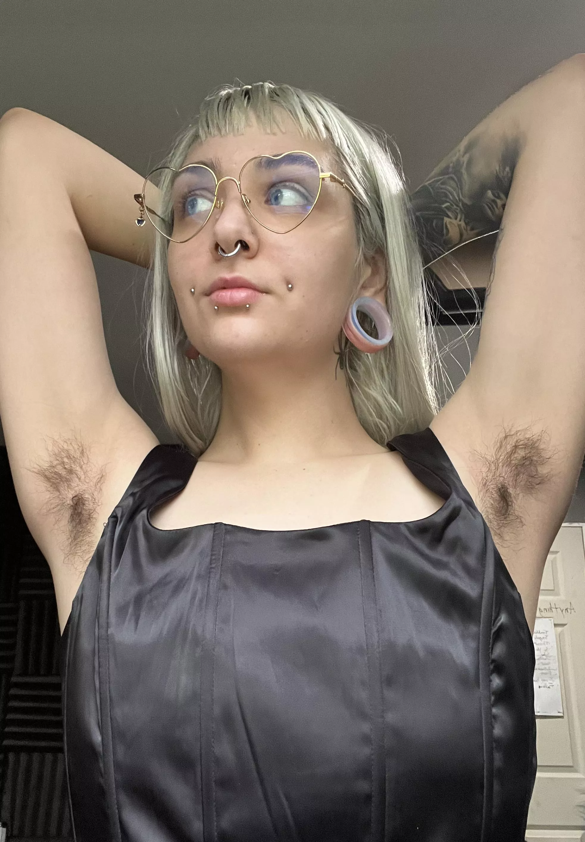 I haven’t shaven in months! It’s getting so long…Whose ready to become my personal little pit cleaner? [hs]