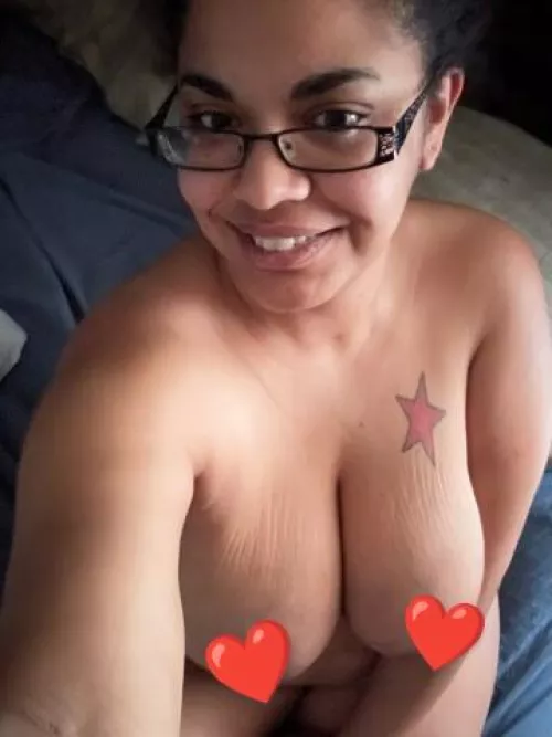 I kinda want to send nudes to random men 🤭😈🫦 U kno anyone I should send them to? 